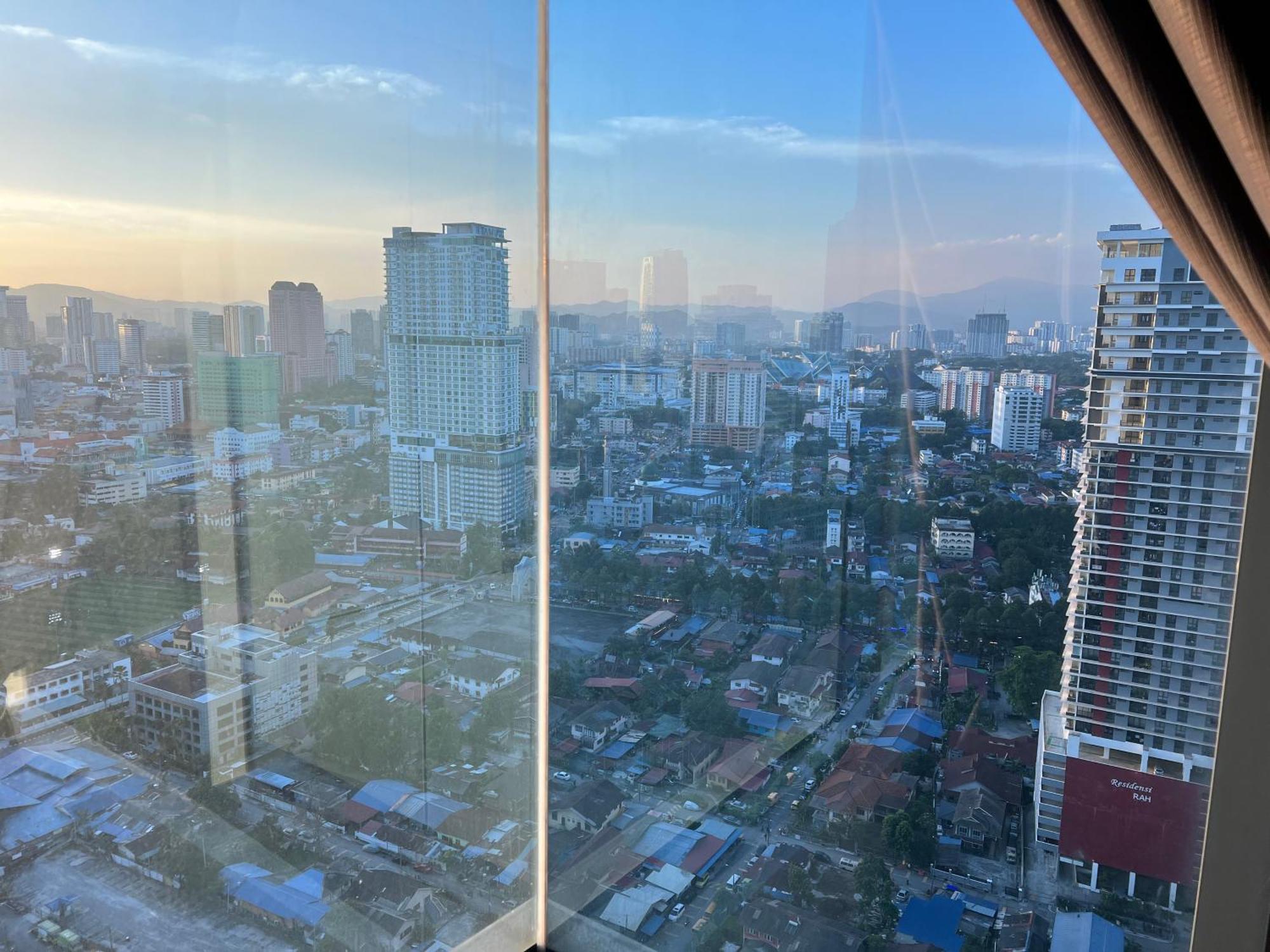 Summer Suites Klcc By Whollmark Kuala Lumpur Exteriör bild